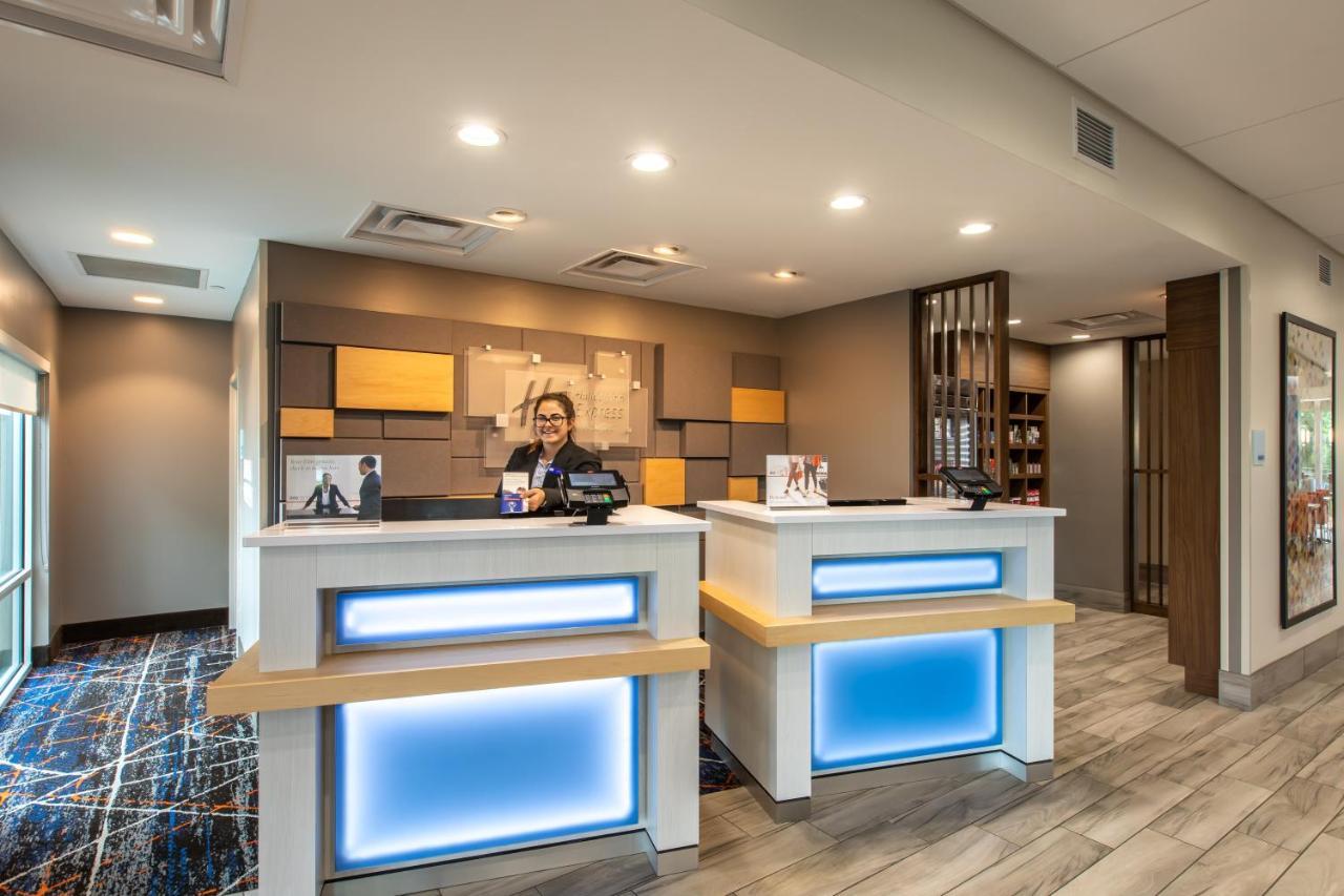 Holiday Inn Express & Suites Greenville S - Piedmont By Ihg Dış mekan fotoğraf